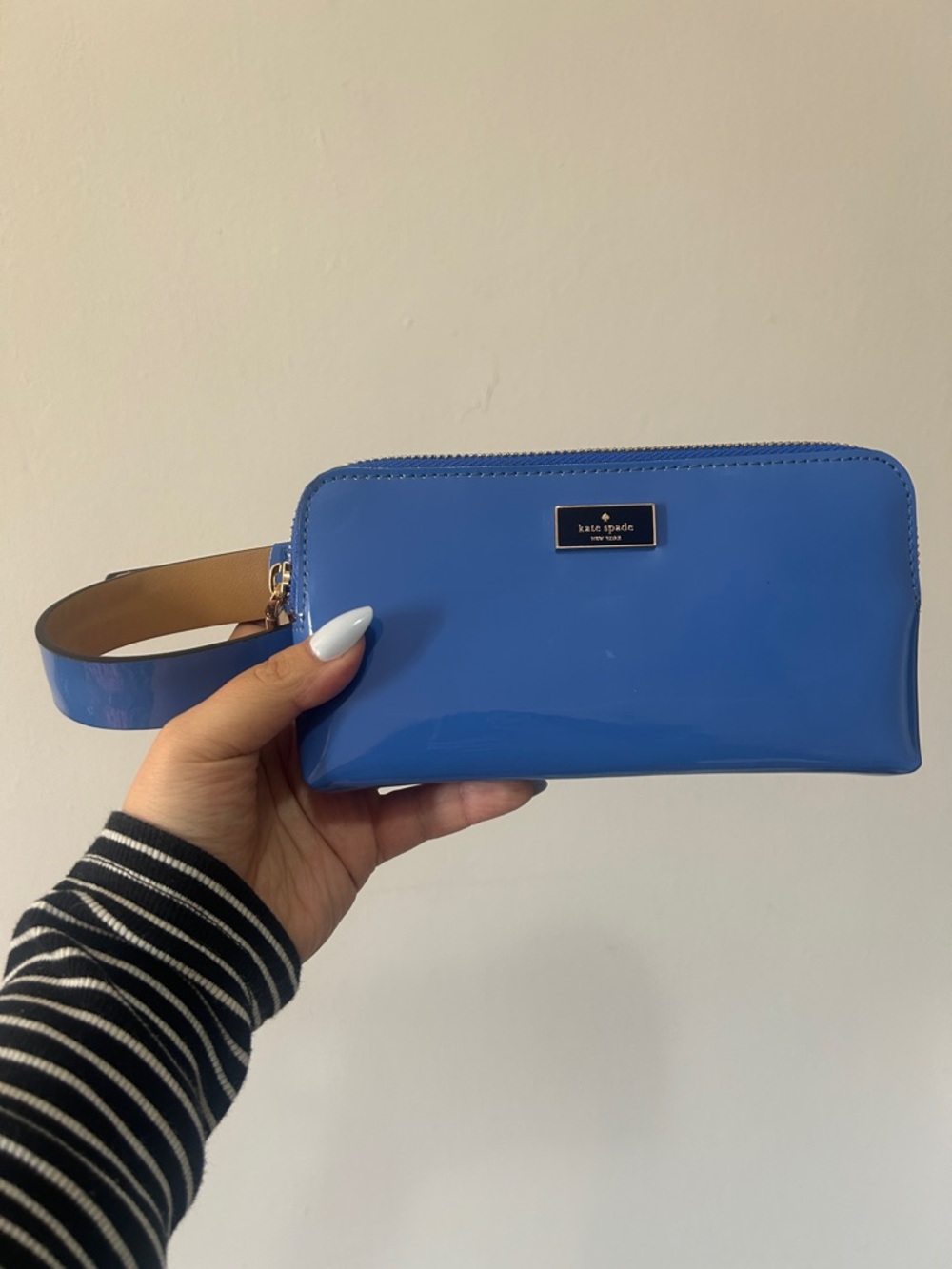kate spade zip top belt bag in bright blue like new